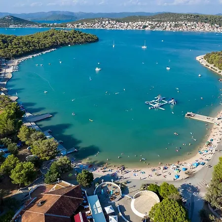 Apartmán Lovisca Jezera