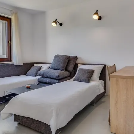 Apartmán Lovisca Jezera