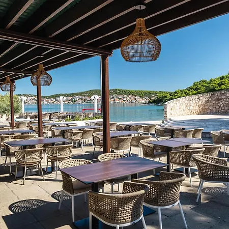 Lovisca Apartman Jezera