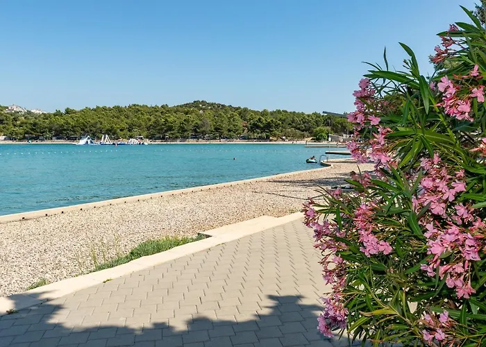 Lovisca Apartman Jezera